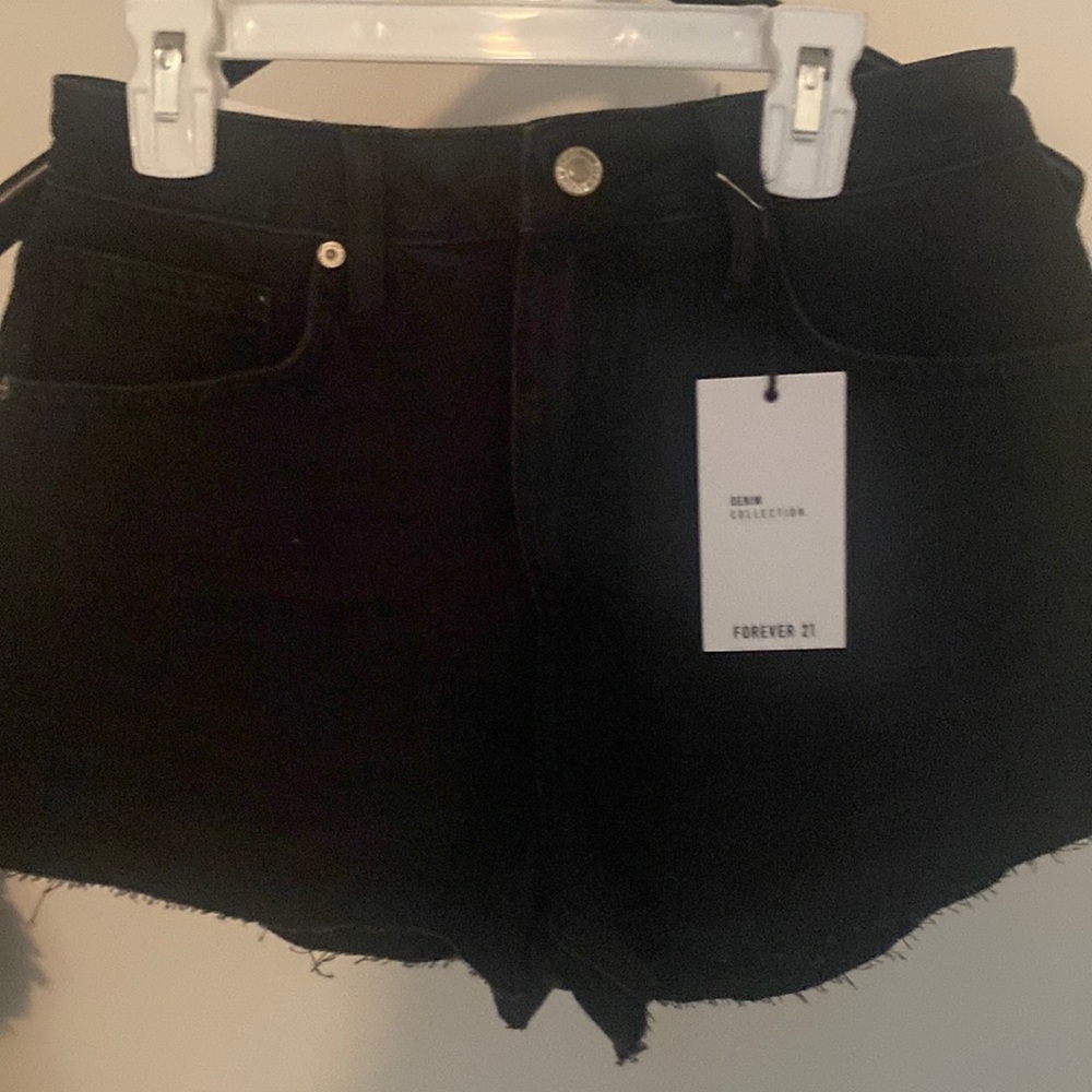 Forever 21 black denim shorts nwt